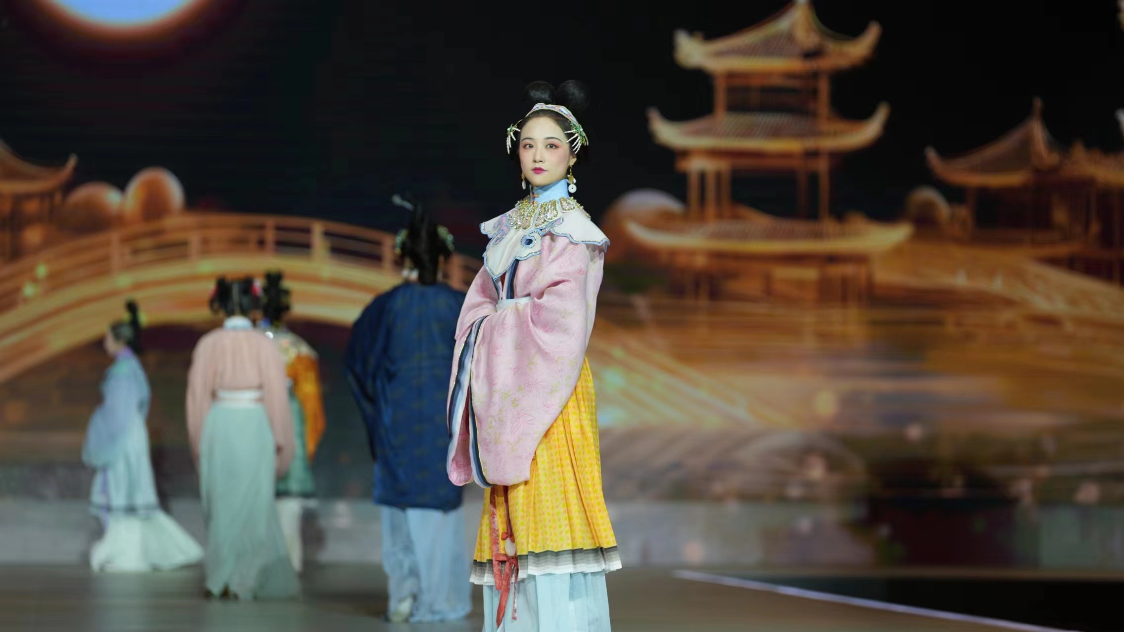 4 秦可卿劇照.jpg