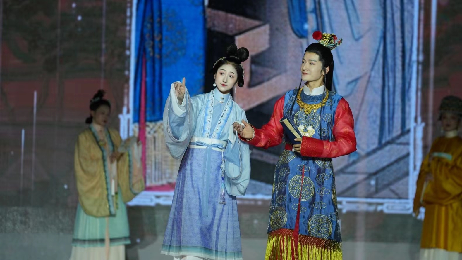 6 寶黛走秀過程.jpg