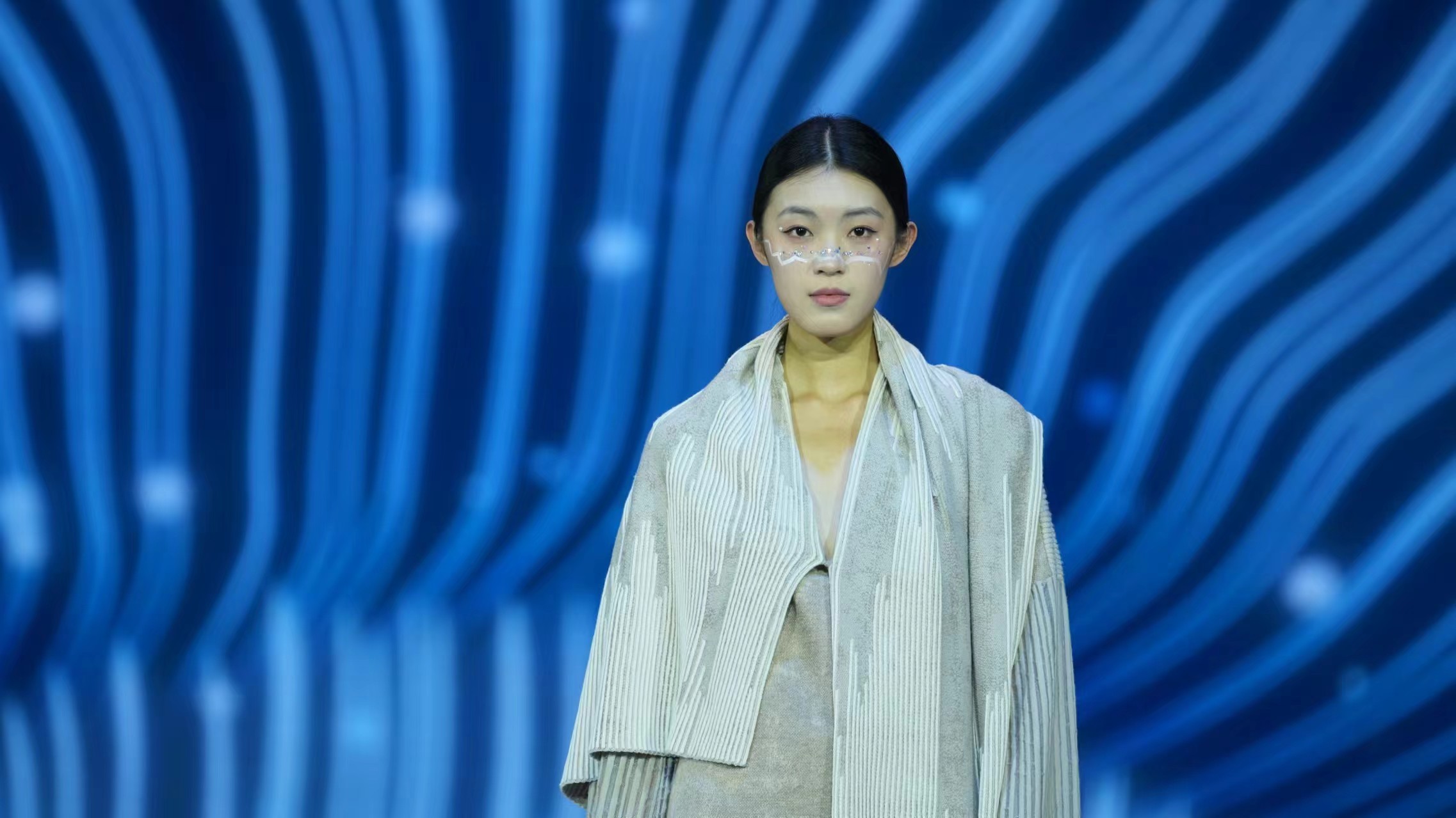 3 未來感服飾走秀.jpg