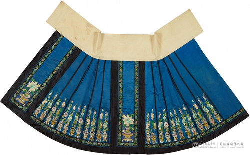 清代漢族闌干馬面裙.jpg