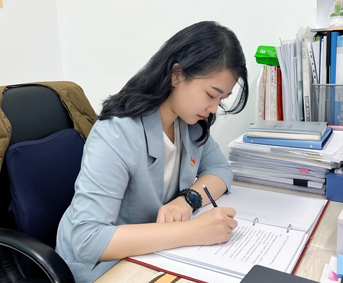 工作照1 工作照105.jpg